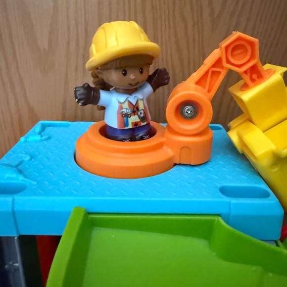 Little People Construction Playset with Figures and Truck - Picture 4 of 4